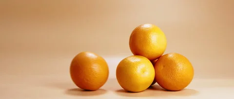 Rolling orange Vídeos de archivo 279962516