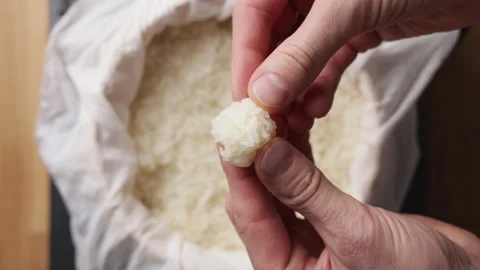 Rolling Sticky Rice Ball By Hand Close Up Видео 335038270