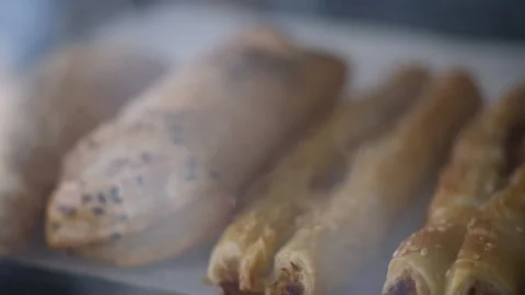Rollini with spinach baked in the oven Видео 155963125