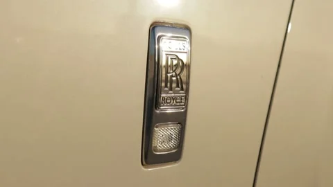 Rolls Royce emblem with sunset 動画素材 168752157