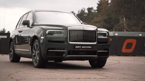 Rolls Royce Video stock 132717512