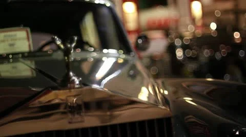 Rolls Royce rack focus front Stock Footage 10587502