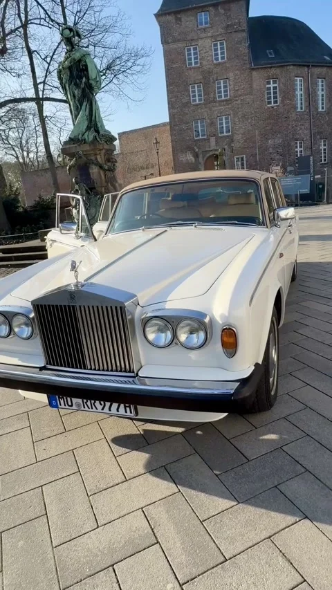 Rolls-Royce Silver Shadow II Stock Footage 332803554