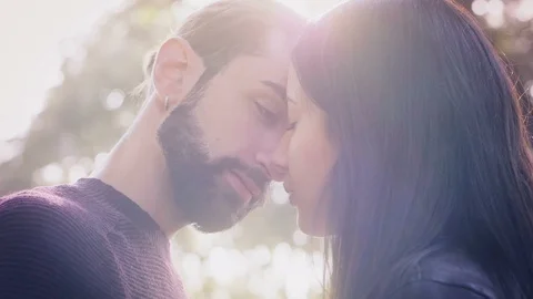 Пара предалась страсти в севастопольском парке Победы и попала на видео