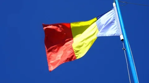 Romania flag on blue sky background 스톡 동영상 120254581