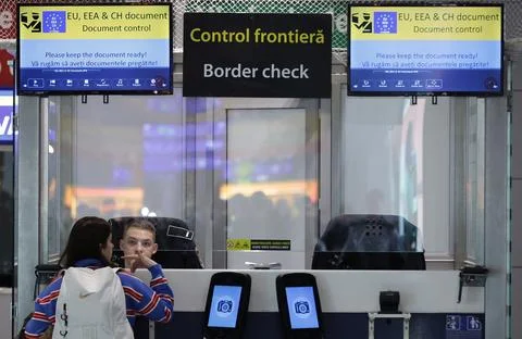 Romania operationalises the EES border control system at Henri Coanda Internatio 스톡 사진