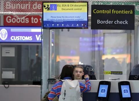 Romania operationalises the EES border control system at Henri Coanda Internatio 스톡 사진