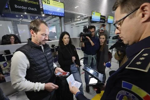 Romania operationalises the EES border control system at Henri Coanda Internatio 스톡 사진