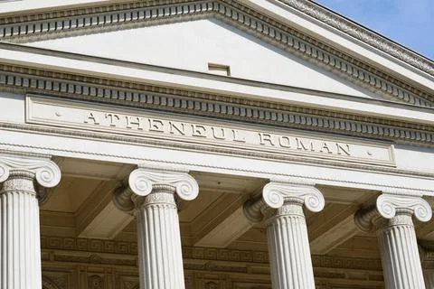 Romanian Athenaeum Facade with Ionic Columns Stockfoto's