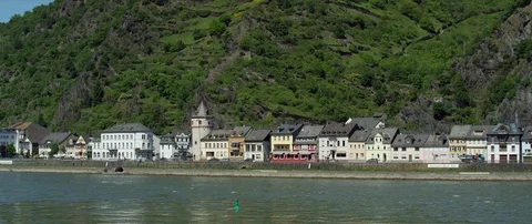 Romantic castles of Rhine river .view of Katz castle and St.Goarshausen town Stock Footage 100426862