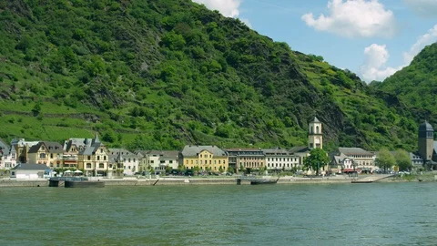 Romantic castles of Rhine river .view of Katz castle and St.Goarshausen town Stock Footage 102417692