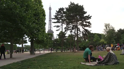 Romantic date near the Eiffel Stock Footage 51240281