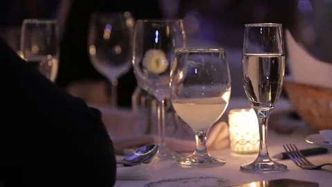 Romantic dinner table. Vídeos de archivo 74363551