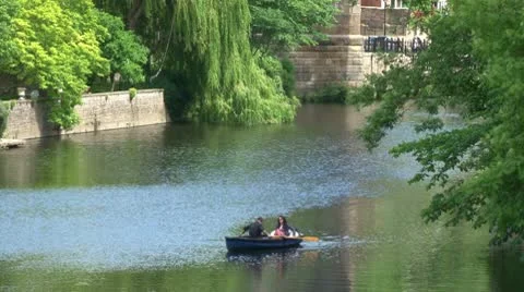 Romantic Rowing Boat Видео 10761427