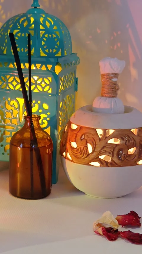 Romantic spa decor and candles Видео 330130288