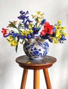 Romantic Springtime Bouquet In Ceramic Vase Stock Photos