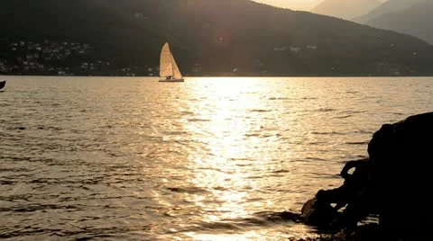 Romantic sunset Vídeos de archivo 11408715