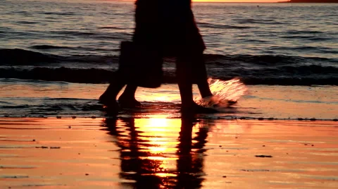 Romantic walk in the beach Video stock 51990825