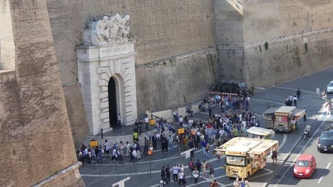 Rome - Exit gate from the Vatican Museums 動画素材 80556898