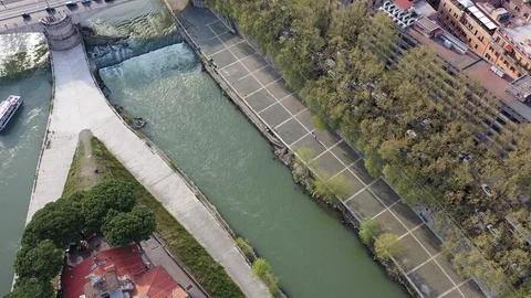 Rome - flyover Tiber River Vídeo Stock 114510965