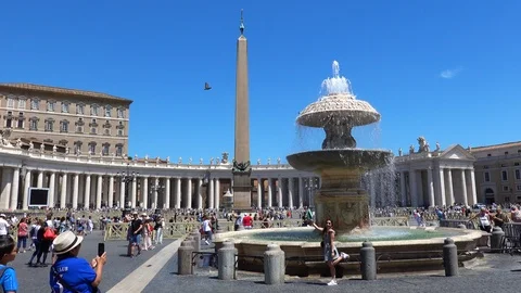 ROME, Italy St Peter Square Piazza San Pietro Vatican with Tourist 3 스톡 동영상 111337191