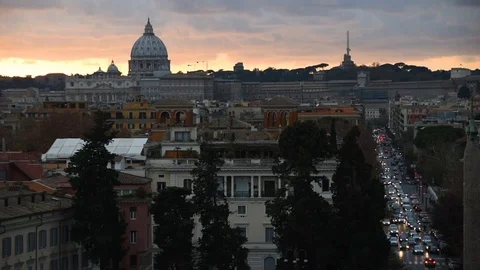 Rome at sunset with saint peter and cars on traffic - Real time footage Video stock 83281734