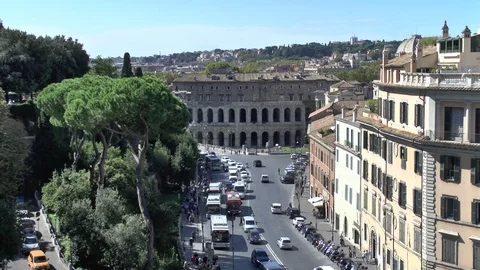 Rome. View of the Teatro Marcello. Video stock 102189536