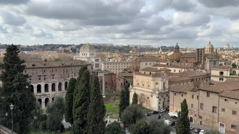 Rome's skyline is dotted with domes. 库存影片 263955376