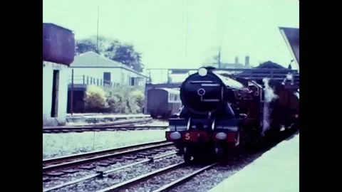 Romney Marsh, England, 1968 - Marshlander train is departing from the station. Видео 167645926