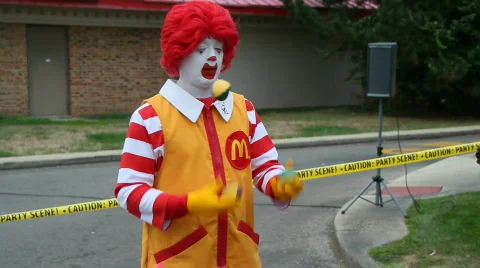 Ronald Mcdonald Juggling Video stock 871322