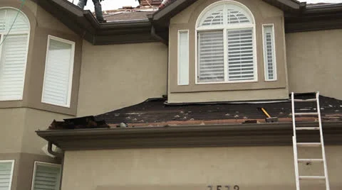 Roofing tilt Vídeos de archivo 26339623