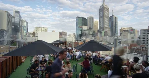 Rooftop bar timelapse Vídeo Stock 85216658