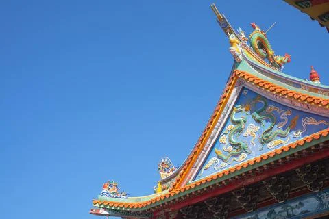 Rooftop buddist temple Stock Photos