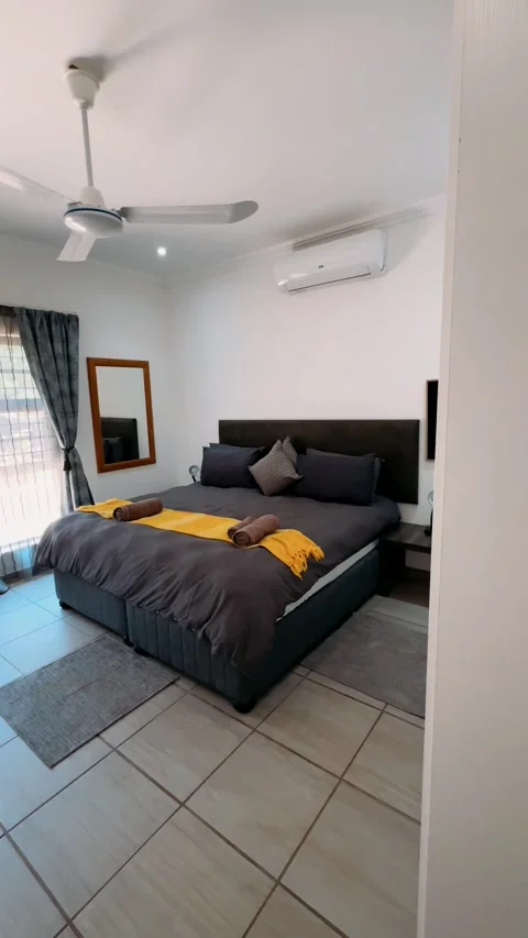 A room with a king-size bed Stock-Footage 325454014