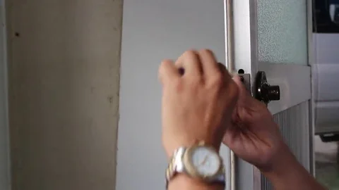 Room lock repair Stock Footage 69184519