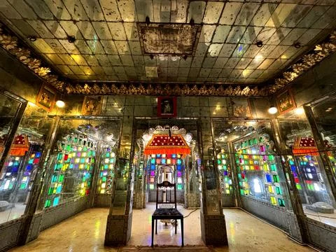 Room with mirrors on the ceiling and windows Stock Photos