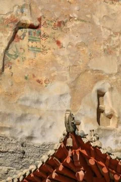 Rooof eaves with dragons-9 storied porch of Mogao Cave 96-Dunhuang-Gansu-CN Stock Photos