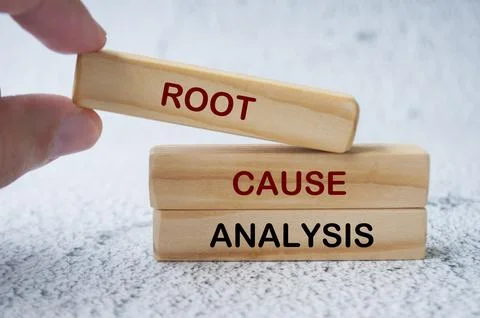Root Cause Analysis text on wooden blocks. Business and problem analysis co.. Stock-Fotos