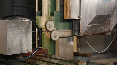 Rope machine for cutting stone Video stock 48974113