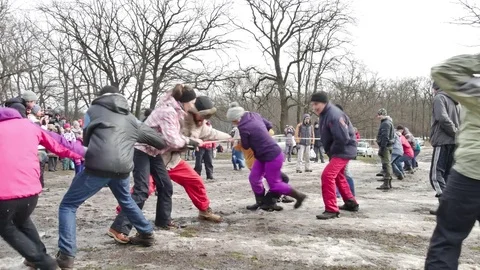 Rope Pulling Видео 72951979