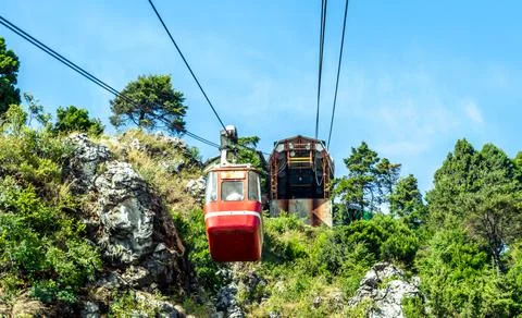 Ropeway to Gun Hill a second highest peak of Mussoorie, Uttarakhand Stock Photos