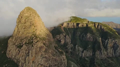 Roque de Agando in La Gomera on sunset 스톡 동영상 320742884