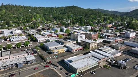 Roseburg downtown intersection with low-rise commercial and historic brick Video stock 336475050
