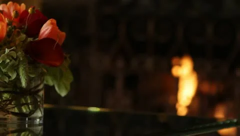 Roses fireplace3 Stockbeeldmateriaal 10916514