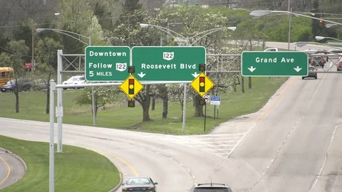 Rosevelt Blvd. &amp; Grande Ave. in Middletown, OH Stock Footage 106941165