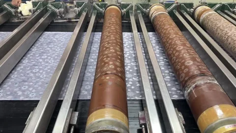 Rotary Screen Textile Printing Machine Producing Decorative Fabric in Factory 스톡 동영상 335436049