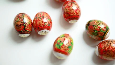 Rotated Easter eggs 스톡 동영상 128695228