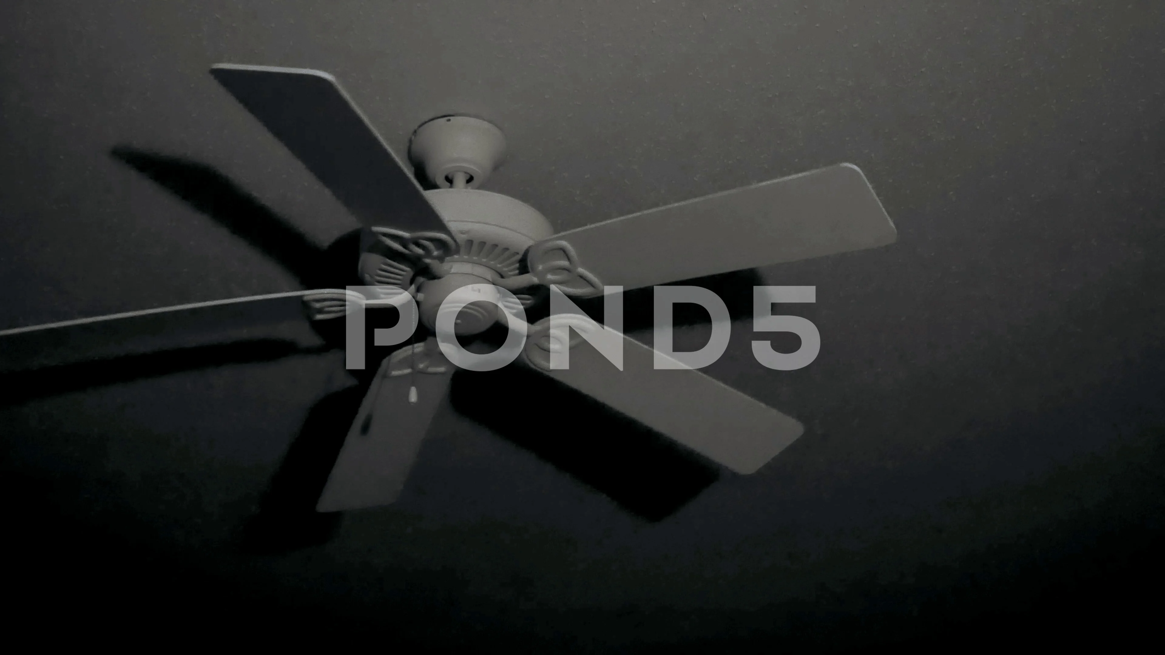 ceiling-fan-rotating-slow-shelly-lighting
