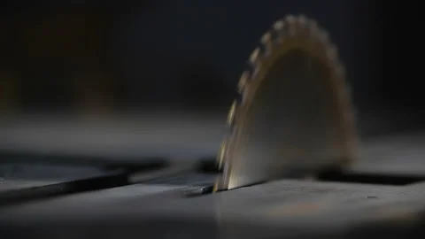 Rotating a circular saw 動画素材 232845335