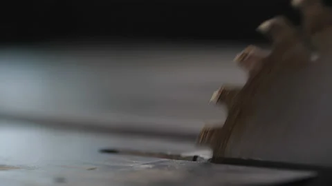 Rotating a circular saw Stock-Footage 232845453